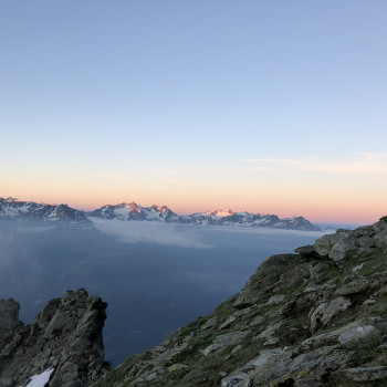 Brigelser Hörner mit Piz Tumpiv
Eine Tour der Extraklasse, eine abwechslungsreiche einsame Bergtour mit herrlicher Aussicht auf die umliegende Bergwelt.
