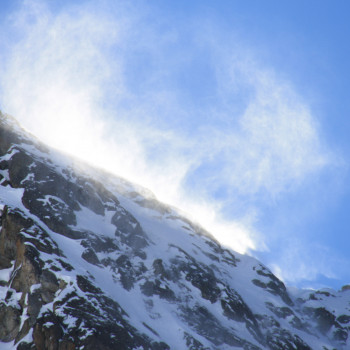 Skitouren Julierpass am Tor zum Engadin
Ab dem Julierpass erreichen wir über die Engelsfurggel die weiss leuchtende Schneearena der Jürg-Jenatschhütte. Von hier aus starten wir zu leichten, sonnigen Skitouren mit sanften, schneesicheren Abfahrten. 