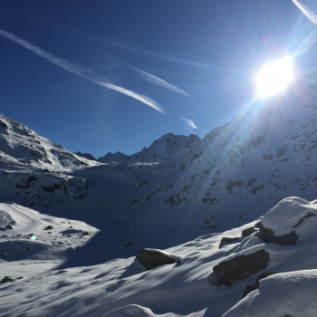 Vom Bächlital über das Gauligebiet bis zur Rosenlaui führen diese lohnenden Skitourentage. Generell sind es attraktive Skitouren mit rassigen Abfahrten in einem hochalpinen Ambiente. Die gemütlich eingerichteten und bestens geführten Berghütten bilden zudem komfortable Ausgangspunkte in diesem Skitourenparadies.
